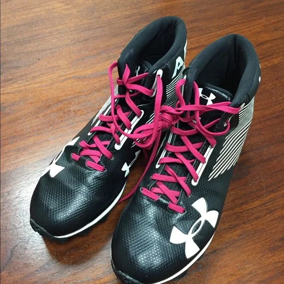 Under Armour M 7.5 cleats - Picture 2 of 8